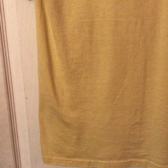 Georgia Tech Yellowjackets Basketball Yellow T-Shirt Men’s Small S - Picture 9 of 12